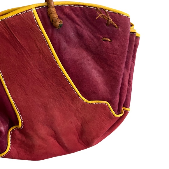 🔴 DONATING TOMORROW Last Day! Vintage Unique Red Leather Bag - Picture 2 of 5